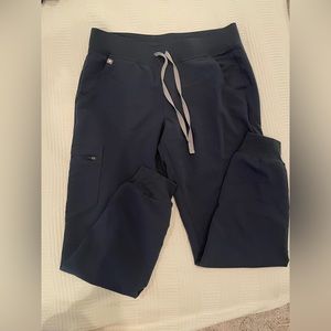 Figs Scrub Top Dark Harbor